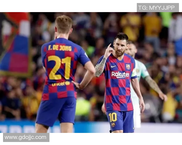 足球巨星眼中的梅西 他们如何评价这位天才球员